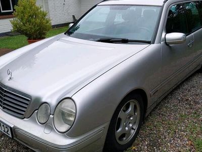 Mercedes E220