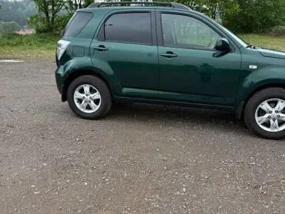 Gebraucht Daihatsu Terios 102 PS (75 kW) 2012 Grün SUV