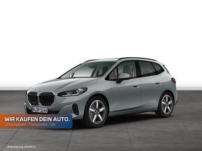 Gebraucht BMW 220 Active Tourer Luxury Line 156 PS (114 kW) 2025 Skyscraper grau metallic Van / Kleinbus