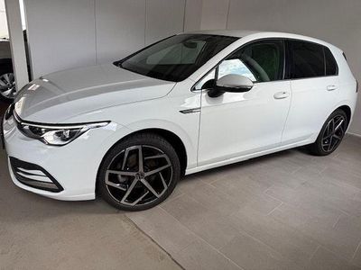 Gebraucht VW Golf VIII Style 150 PS (110 kW) 2023 Pure white Limousine