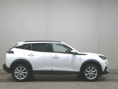 Gebraucht Peugeot 2008 Allure 131 PS (96 kW) 2021 Weiss SUV