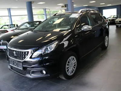 Gebraucht Peugeot 2008 Style 102 PS (75 kW) 2018 Schwarz SUV