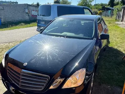 Gebraucht Mercedes E200 136 PS (100 kW) 2009 Schwarz Limousine