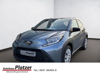 Neu Toyota Aygo X Business Edition 72 PS (52 kW) 2025 Grau SUV