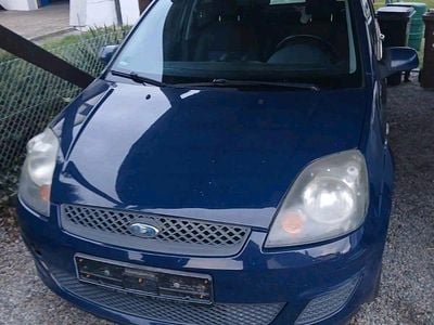 Gebraucht Ford Fiesta 60 PS (44 kW) 2008 Blau Kleinwagen