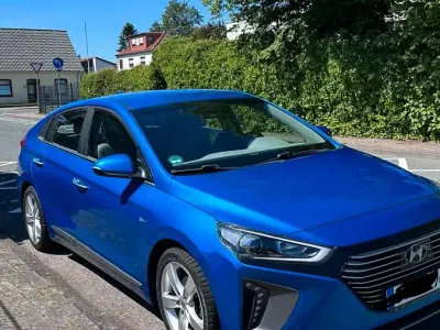Gebraucht Hyundai Ioniq 105 PS (77 kW) 2017 Blau Kleinwagen