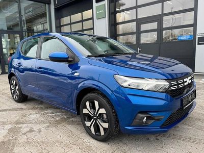 Blau Gebraucht 2025 Dacia Sandero Expression Limousine | 18.990 € (Fairer Preis)