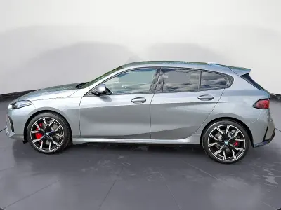 Neu BMW 120 170 PS (125 kW) 2026 Grau Kleinwagen