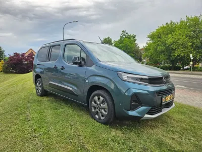 Neu Opel Combo Life 131 PS (96 kW) 2026 Kiama blau Van / Kleinbus