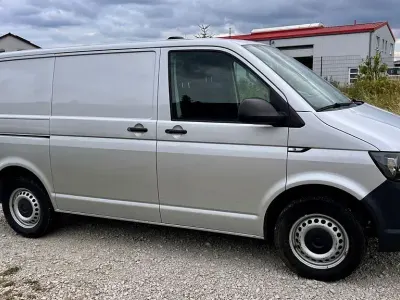 Gebraucht VW Transporter 114 PS (83 kW) 2017 Silber Van