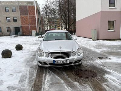 Gebraucht Mercedes E220 150 PS (110 kW) 2002 Andere farben Limousine