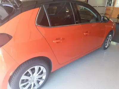 Gebraucht Opel Corsa-e Elegance 100 kW (136 PS) 2020 Orange Kleinwagen