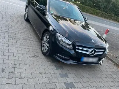 Second-hand Mercedes C220 170 CP (125 kW) 2015 Negru Berlinǎ