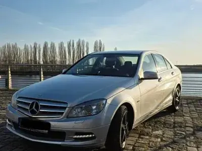 Gebraucht Mercedes C200 Elegance 136 PS (100 kW) 2010 Grau Limousine