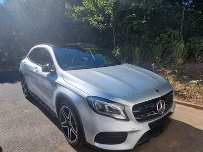 Mercedes GLA220