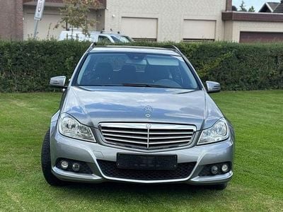 Gebraucht Mercedes C180 156 PS (114 kW) 2011 Grau Kombi