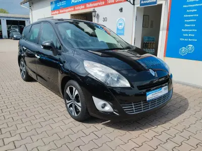Gebraucht Renault Scénic III Bose Edition 131 PS (96 kW) 2011 Sternenschwarz Van / Kleinbus