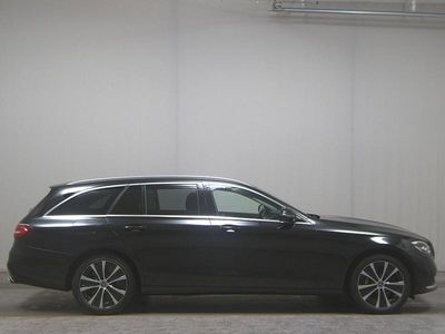 Usata Mercedes E300 Avantgarde 306 CV (225 kW) 2022 Nero Station wagon