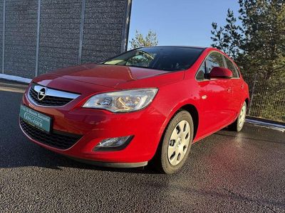 Gebraucht Opel Astra 116 PS (85 kW) 2011 Rot Limousine