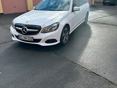 Mercedes E200