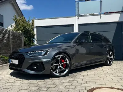 Gebraucht Audi RS4 Competition 450 PS (330 kW) 2024 Grau Kombi