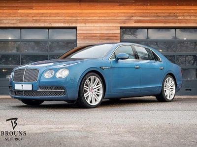 Blau Gebraucht 2016 Bentley Flying Spur Mulliner Limousine | 72.950 €