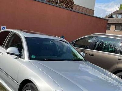 Audi A8L