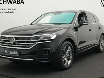 Gebraucht VW Touareg Elegance 231 PS (169 kW) 2022 Deep black perleffekt SUV