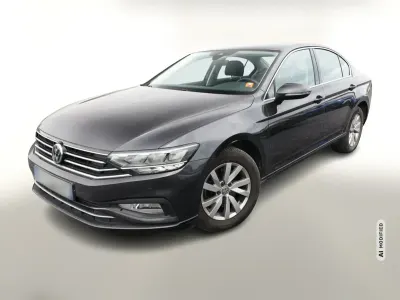 Gebraucht VW Passat Business 120 PS (88 kW) 2020 Grau metallic