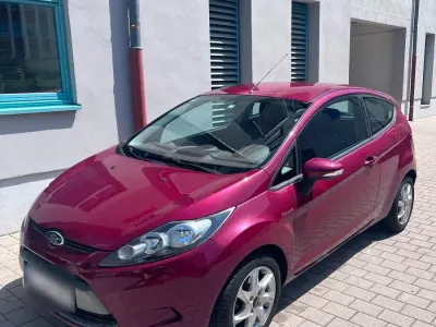Gebraucht Ford Fiesta 60 PS (44 kW) 2009 Rot Kleinwagen