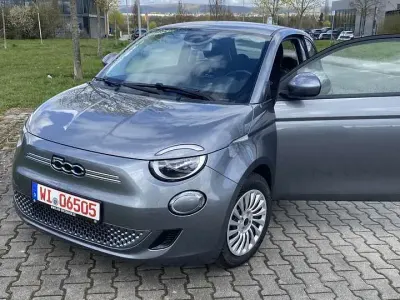 Gebraucht Fiat 500e Action 69 kW (95 PS) 2022 Grau Kleinwagen