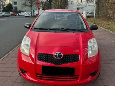 Gebraucht Toyota Yaris 69 PS (50 kW) 2007 Rot Kleinwagen