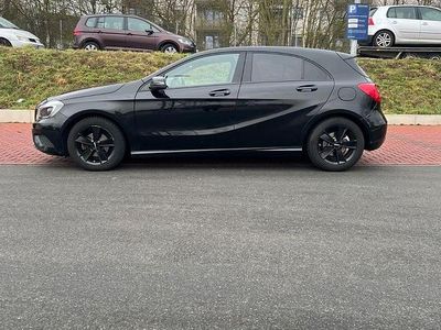 Usata Mercedes A180 Style 109 CV (80 kW) 2014 Nero Berlina
