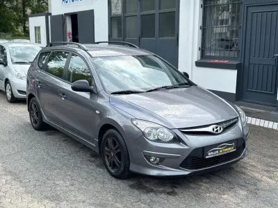 Gebraucht Hyundai i30 90 PS (66 kW) 2012 Other Kombi