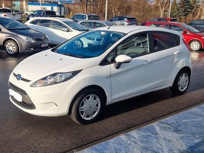 Gebraucht Ford Fiesta 60 PS (44 kW) 2009 Weiß Kleinwagen