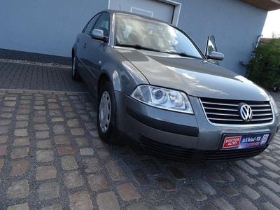 Usata VW Passat 115 CV (84 kW) 2003 Grigio Berlina