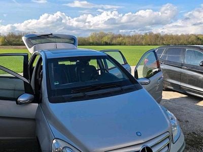 Begagnad Mercedes B200 140 HK (102 kW) 2007 Grå Minibuss