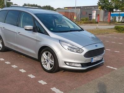 Silber Gebraucht 2015 Ford Galaxy Titanium Van / Kleinbus | 14.000 € (Etwas zu teuer)
