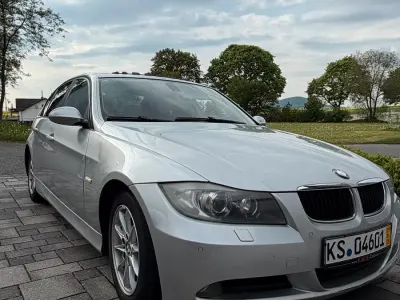 Gebraucht BMW 320 150 PS (110 kW) 2005 Silber Limousine
