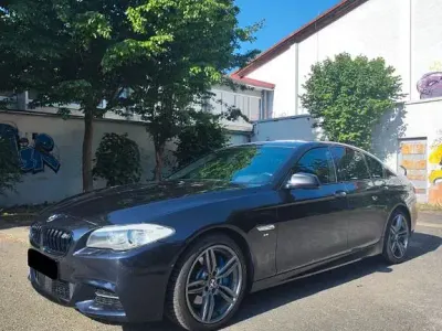 Gebraucht BMW M550 Sport Line 381 PS (280 kW) 2012 Blau Limousine