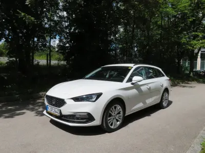 Gebraucht Seat Leon Style 150 PS (110 kW) 2024 Weiß Limousine