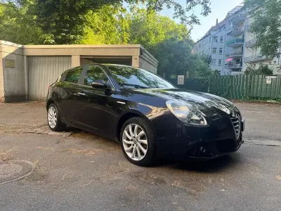 Gebraucht Alfa Romeo Giulietta Turismo 150 PS (110 kW) 2014 Schwarz Kleinwagen