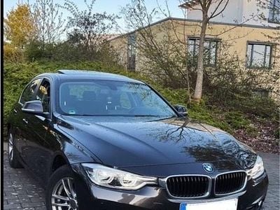 Begagnad BMW 320 190 HK (139 kW) 2017 Brun Sedan