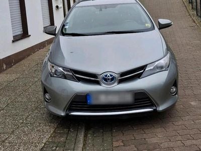 Toyota Auris Hybrid