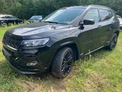 Gebraucht Jeep Compass Altitude 131 PS (96 kW) 2024 Schwarz SUV