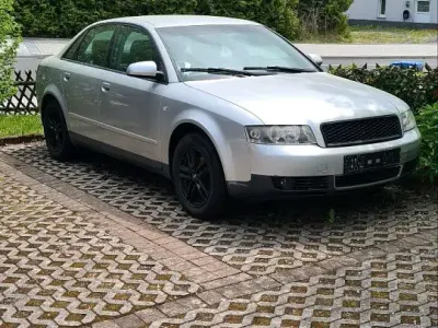 Gebraucht Audi A4 130 PS (95 kW) 2001 Silber Limousine