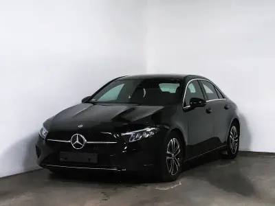 Gebraucht Mercedes A180 Progressive 136 PS (100 kW) 2025 Schwarz Limousine