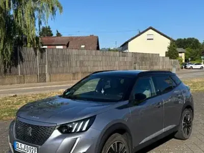 Gebraucht Peugeot e-2008