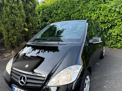 Gebraucht Mercedes A160 95 PS (69 kW) 2012 Schwarz Van / Kleinbus