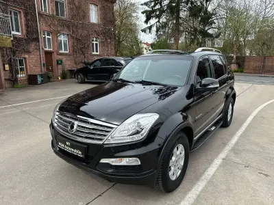 Gebraucht SsangYong Rexton 178 PS (130 kW) 2017 Schwarz SUV